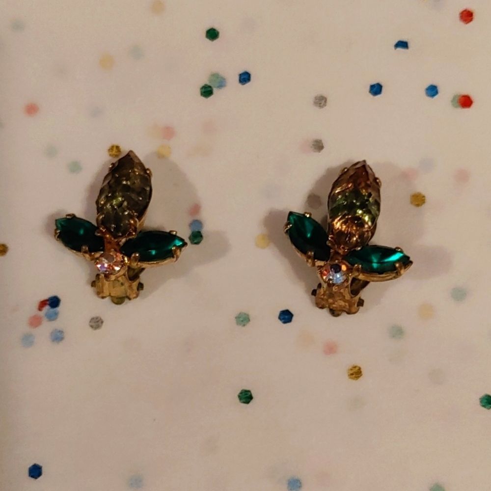 Vintage Crystal Clip On earrings